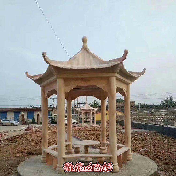 中式天然石材涼亭，晚霞紅休息下棋