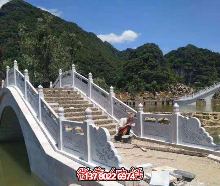 石拱橋，精美漢白玉欄桿，美景美景